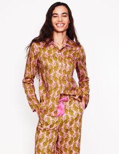 This pyjama shirt is made from silky cotton sateen and comes in a choice of standout prints. Pair with our matching pyjama bottoms to upgrade your evening routine and hit the snooze button. Evening Routine, Slim Fit Casual Shirts, Pyjama Bottoms, Chunky Knitwear, Matching Pajamas, Newborn Dresses, Midi Shirt Dress, Pajama Bottoms, Pajama Shirt