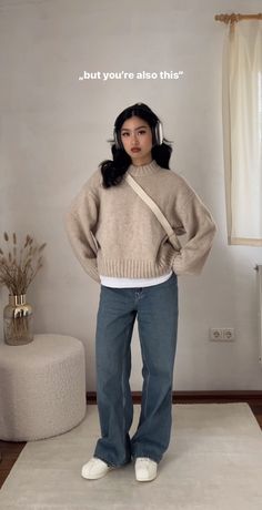 Oat Cardigan Outfit, Cute Sweater And Sweatpants Outfits, Modest Fits Streetwear, Aesthetic Winter Outfits School, Outfit Ideas Autumn School, Smart Casual Winter Outfits Women, Modest Outfits Teens, Winter Midsize Outfits, Casual Outfits For Teachers