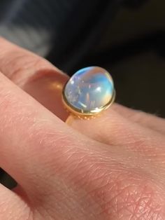 One of a kind 18k yellow gold Crownwork® ring with oval cabochon moonstone East West Setting, Cabochon Ring, Moonstone Ring, 50s Fashion, East West, Oval Cabochon, Bezel Setting, Moonstone