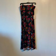 Lularoe Small Maxi Skirt. New Casual Black Midi Maxi Skirt, Lularoe Maxi Skirt, Lularoe Skirts, Black Blue, Maxi Skirt, Blue Black, Womens Skirt, Skirt, Women Shopping