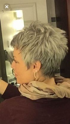 Ragged pixie cut images older women haircuts grey hair – Artofit Short Grey Haircuts, Short Blonde Pixie, Gray Hair Pixie Cuts, Gray Hair Cuts, Short Grey Hair, Short Choppy Hair, Hair Styles 2017, Haircut For Older Women, Penteado Cabelo Curto