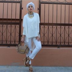 30 Most Popular Dubai Street Style Fashion Ideas Hijab Street Fashion, Styles Hijab, How To Wear Hijab, Summer Outfits Women 30s, Summer Outfit For Teen Girls, Hijab Summer