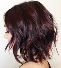 Wine Tinted Black Messy Bob Dark Maroon Hair, Burgundy Hair With Highlights, Deep Burgundy Hair, Pelo Color Vino, Burgundy Red Hair, Dark Burgundy Hair, Burgundy Hair Dye, Wine Hair Color, Burgundy Highlights