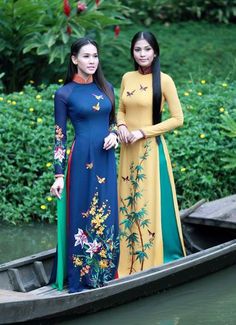 Ao-Dai| http://aodaivietnamphotos.13faqs.com Moda China, Vietnam Fashion, Vietnamese Traditional Dress, Asian Outfits, Chinese Dress, 인물 사진, Ao Dai