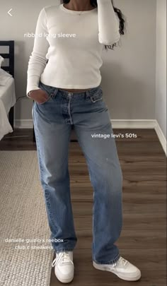 Loose Fit Jeans Outfit, Straight Leg Pants Outfit, Fit Jeans Outfit, Copenhagen Outfit, Loose Jeans Outfit, Light Jeans Outfit, Stockholm Outfit, Scandinavian Outfit