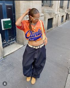 Jackets Y2k, Streetwear Lookbook, Fashion Inspo Casual, Hoodies Y2k, 90s Street Style, Accessories Y2k, Orange Streetwear, 2000s Clothing, Streetwear Inspo