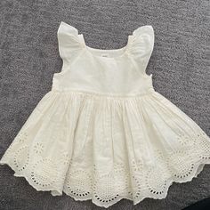 Brand New Ivory Baby Gap Sundress. 6-12 Months And New With Tags! Cream Baby Dress, Denim Jumper Dress, Floral Print Sundress, Cream Lace Dress, Striped Knit Dress, Trapeze Dress, Gap Dress, Dresses Kids Girl, Baby Gap