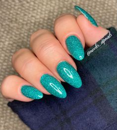 Teal Almond Shaped Nails, Teal Glitter Nails Acrylic, Turquoise Sparkle Nails, Sparkly Turquoise Nails, Sparkly Teal Nails, Turquoise Nails With Glitter, Turquoise Chrome Nails, Teal And Silver Nails, Teal Glitter Nails