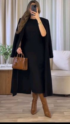 Female Lawyer Fashion, Old Money Winter, Female Lawyer, Lawyer Fashion, Professional Attire, Casual Chic Outfit