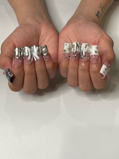 Los Vegas Nails, Nails With Piercing Charms, Ny Nails, Retro Nails, La Nails, Fantasy Nails