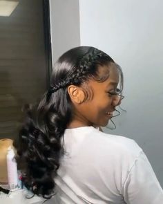 Prom Hair Black, Down Prom Hair, Half Up Half Down Prom, Birthday Hairstyles, Quick Weave Hairstyles, Hoco Hairstyles, Prom Hairstyles For Long Hair, Natural Hair Styles Easy, Slick Hairstyles