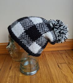 Black and White Plaid Slouch Hat Knitting Pattern with Pom-pom Plaid Crochet Hat, Black Hand-knitted Hat, Buffalo Plaid Crochet Hat, Hand-knitted Black Crochet Hat In Acrylic Yarn, Buffalo Plaid Hat Knitting Pattern, Patons Classic Wool, Slouch Hat Pattern, Large Crochet Hooks, Plaid Hats