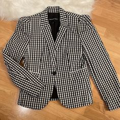 Nwot Black And White Gingham Blazer From The Who What Wear Line At Target. Could Dress Up For Work Or Down For A More Casual Street Wear Look. Size Small. Off White Blazer, Long Blazer Jacket, Black And White Jacket, Casual Street Wear, Fitted Blazer Jacket, Military Style Jackets, Floral Blazer, Long Blazer, Printed Blazer