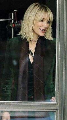 Lou Miller, Free Hairstyle, Beauty Hairstyles, Hairstyle Trends, Haircut And Color, Haircuts Short, Pixie Haircuts, Cate Blanchett, Short Bob Hairstyles