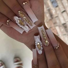 nails with gel China Nails, Long Press On Nails, French Flowers, Love Pattern, Nail Type, New Nail Art, Nail Length, Diamond Glitter