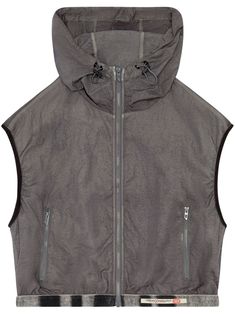 anthracite grey recycled nylon crinkled finish logo patch to the front drawstring hood front zip fastening two side zip-fastening pockets detachable sleeves straight hem This item is made from at least 50% recycled or upcycled materials. For recycled synthetic clothing products, we highly recommend using a microfibre-catching washing bag to ensure that no microplastics that can pollute water are released in the process. Learn more about what makes a product Conscious on our Conscious Criteria page Technical Nylon Outerwear With Drawstring Hood, City Dress, Summer Beach Wear, Ski Wear, Wash Bags, Top Shoes, Gray Jacket, Outerwear Jackets, Patch Logo