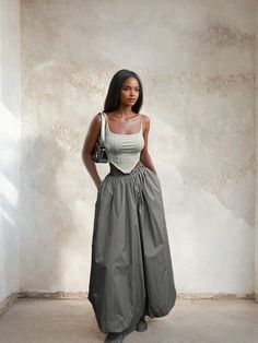 Balloon Maxi Skirt Formal Maxi Skirt Outfit, Flowy Skirt Outfit, Balloon Silhouette, Maxi Skirt Outfit, Balloon Skirt, Midi Skirt Outfit, Maxi Skirt Outfits, Love Balloon, Denim Maxi Skirt