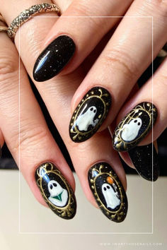 Ghost Nails Ghost Portrait Nails, Sparkle Ghost Nails, Floral Ghost Nails, Nail Designs Mushroom, Haunted Nails, Halloween Nails Witch, Nail Ghost, Witchy Halloween Nails, Ghost Nails Halloween