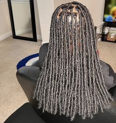 Mid Back Distressed Locs, Mid Length Soft Locs, Faux Locs Mid Back Length, Soft Locs Mid Back, Mid Back Soft Locs, Soft Locs Medium, Mid Back Faux Locs, Soft Locs Medium Length