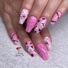 Monster High Nails, Rodeo Nails, Skull Nail Art, Cartoon Skull, Halloween Nails Diy, Skull Nails