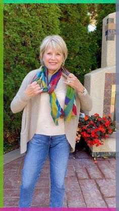 Tie Scarves Tutorial, Scarf Over Turtleneck, Long Rectangular Scarf Tying, Tying Neck Scarves, Scarfs How To Wear A, Scarf Folding Ideas How To Tie Scarves, How To Tie Scarves Around Neck, Tying Scarves Neck, How To Wrap A Scarf Around Neck