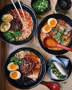 Noodles Asian, Asian Dinner, Healthy Noodles, Soup Ramen, Food Japanese, Food Goals, Asian Food