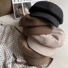 This newsboy cap is very classic and modern. It is made of premium wool blend fabric that can keep you warm and comfortable in cold weather. The neutral tone colours are nice match to your fall/winter out fit.An ideal novelty Christmas gift and a truly cute addition to any wardrobe! Specifications-Material: Wool Blend-Size:about 55-58 cm,-How to wash: Only dry cleaning or spot cleaning-If you have any questions, please contact us Womens Fall Hats, Womens Winter Hats, Novelty Christmas Gifts, Leather Beret, Knit Beret, Personalized Hats, Hat Beret, Fall Hats, Head Wear