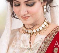 Precious Stones Jewelry, Hyderabadi Jewelry, Pakistani Earrings, Braid Accessories, Delicate Choker, Three Necklaces, Jewelry Pakistani, Jewelry Stones, Beautiful Chokers