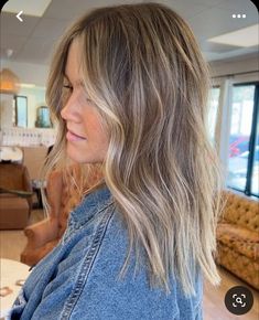 Lived In Color, Baylage Hair, Summer Blonde Hair, Blonde Hair Brown Eyes, Blonde Tips, Brunette Hair With Highlights, Dyed Blonde Hair, Dirty Blonde Hair, Brown Hair Balayage