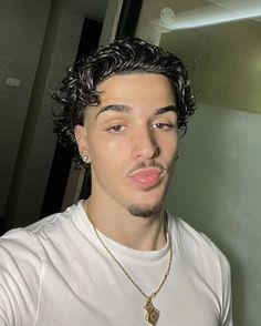 Mexican Fade Haircut, Curly Slick Back Hair Men, Mexican Men Hairstyles, Cholo Hairstyles Men, Slick Back Taper, Curly Middle Part Men, Latino Hairstyles, White Boys With Curly Hair, Slick Back Hair Men