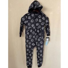 This Is Made By Cat & Jack. It Is Made With 100% Soft Polyester And Machine Washable. Very Comfy. Playful Hooded Sleepwear For Sleepovers, Casual Long Sleeve Onesie For Bedtime, Casual Black Onesie For Loungewear, Casual Winter Onesie For Sleep, Casual Cotton Onesie For Sleep, Casual Winter Sleep Onesie, Playful Hooded Onesie For Sleepovers, Hooded Winter Onesie For Sleep, Black Hooded Onesie For Loungewear