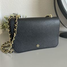 Good Conditions Tory Burch Crossbody, Tory Burch Bags, Tory Burch Bag, Crossbody Bags, Tory Burch, Bag Lady, Women Shopping, Black, Color