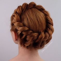 Stunning Crown Hairstyle Ideas for a Royal Look Crown Braid Updo, Braid Updo, Halo Braid, Braided Hairstyles For Teens, Halo Hair, Braid Ideas, 짧은 머리, Teen Hairstyles, Braided Updo