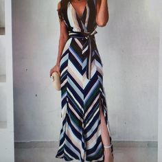 Navy Striped Backless Belted Slit Maxi Dress. Never Worn Colour Blocking Fashion, Long Striped Dress, Striped Vest, Long Party Dress, Long Dresses Elegant, Style Steampunk, Dress Sleeve Length, Backless Maxi Dresses, Maxi Robes