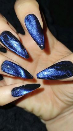 Nails 2023 Trends Dark Colors, Blue With Black Nails, Navy Crome Nails, Navy Cat Eye Nails, Under The Stars Nails, Sapphire Nail Ideas, Midnight Blue Prom Nails, Nail Ideas Blue And Black, Midnight Chrome Nails