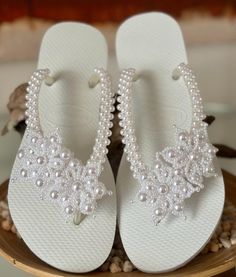 Mandy Sandals / Bridal Shower / Beach Wedding / Summer Sandals - Etsy Bridal Flip Flops, Decorating Flip Flops, Beach Wedding Sandals, Chinese Shoes, Wedding Flip Flops, Pearl Sandals, Beach Bride, Bridal Sandals, Wedge Flip Flops