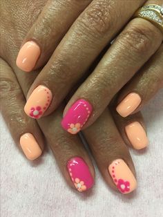 Peach Short Nails With Designs, Fingernails Painted Summer, Spring Nails Orange And Pink, Spring To Summer Nails, Peach Nails With Flowers, Spring Color Nails Gel, Fun Spring Nails Short, Pink Spring Nails Design, Nail Art Designs Summer Gel