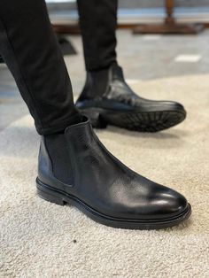 Black Pointy Boots, Pointy Boots, Black Leather Chelsea Boots, Skin Line, Botas Chelsea, Chelsea Boots Men, Loafer Sneakers, Black Chelsea Boots, Leather Chelsea Boots