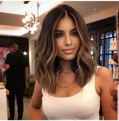 Short Brown Balayage, Medium Length Balayage Hair, Brown With Blonde Hair, Collar Bone Length Hair Cuts, Virgin Hair Balayage, Brown Balayage Short Hair, Grown Out Balayage, Short Hair With Highlights, Collar Bone Hair