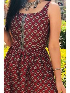 Sleeveless Short Kurti Designs, Sleeveless Kurti Designs Cotton, Kalamkari Dresses, Casual Frocks, Designer Kurti Patterns, Short Kurti, Frock For Women