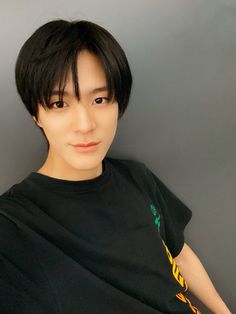 jeno nct selca Nct Dream Members, Putao, Boy Idols, Nct 127, Nct Dream, Blonde Hair, Black Hair, Nct, Bubbles