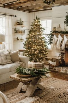 Get easy and stylish Christmas decor ideas for your living room to quickly deck the halls and create a festive atmosphere. #ChristmasOnABudget #DIYDecor #HolidayVibes #FestiveHome #BudgetFriendlyDecor #ChristmasCheer Neutral Christmas Decor With Pops Of Red, Cozy Images, Dream Christmas, Cozy Christmas Decor, Neutral Christmas Decor, Living Room Setup