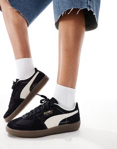 Chaussures par Puma Casual et décontracté pour un look parfait Modèle bas Fermeture à lacets Bord supérieur matelassé Logo Puma Semelle en caoutchouc Semelle texturée antidérapante Puma Palermo Black Outfit, Puma Palermo Outfit, Puma Palermo, Vintage Trainers, Puma Cali, Flip Flop Boots, Basket Noir, Basket Vintage, Leopard Print Baby