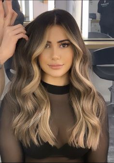 Medium Blonde Balayage, Blonde Honey, Sombre Hair, Medium Length Wavy Hair, Beautiful Gradient, Ombre Hair Blonde, Dyed Blonde Hair