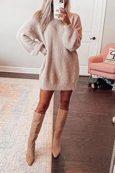 The best shoes to style with sweater dresses for fall V Neck Sweater Dress, Cozy Sweater Dress, Fall Sweater Dress, Sweater Dress Outfit, Fancy Tops, Lazy Outfits, Sweater Dresses, Cooler Look, Sweater Dress Women