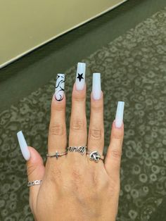 White Acrylic With Black Design, Black Star Acrylic Nails Coffin, White Acrylic Nails Black Design, Black Nd White Nail Design, All White Nails With Black Design, Long Pretty Acrylic Nails White, White Nail Designs Y2k, White Acrylic Nails Ideas Art Designs, Simple Grunge Nails Acrylic