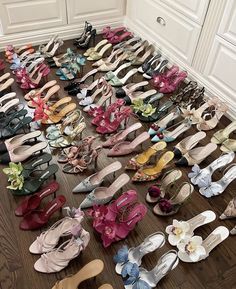 Pretty Heels, Shoes Heels Classy, Vintage Heels, Heels Classy, Cute Heels, Girly Shoes