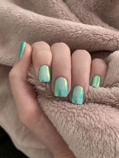 Irridescent Nails Green, Aqua Tip Nails, Short Aqua Nails, Mint Chrome Nails, Chrome Beach Nails, Aqua Green Nails, Teal Chrome Nails, Mirror Chrome Nails