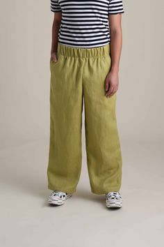 Michael is wearing a size 28" L. Relaxed Wide Leg Pants With Pull-on Style For Spring, Relaxed Fit Wide Leg Pull-on Pants, Relaxed Fit Pull-on Wide Leg Pants, Summer Baggy Pull-on Bottoms, Relaxed Wide-leg Pull-on Bottoms, Relaxed Wide-leg Pull-on Pants, Summer Linen Parachute Pants For Loungewear, Baggy Linen Bottoms For Vacation, Summer Relaxed Fit Pants With Comfort Waistband