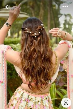 Lehenga Hairstyles, Open Hairstyles, Long Hair Wedding Styles, Indian Bridal Hairstyles